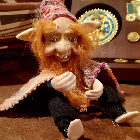 Rare Handcrafted Andean Goblin Figurine – Antique Folk Art Collectible with Trad - Picture 2 of 4